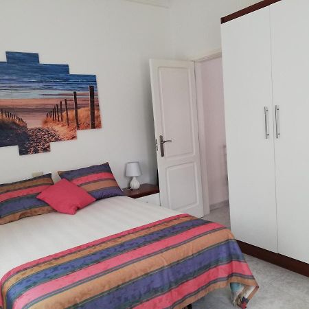 شقة Apartur - Centrico Apartamento Junto A La Playa لاس بالماس دي غران كاناريا المظهر الخارجي الصورة